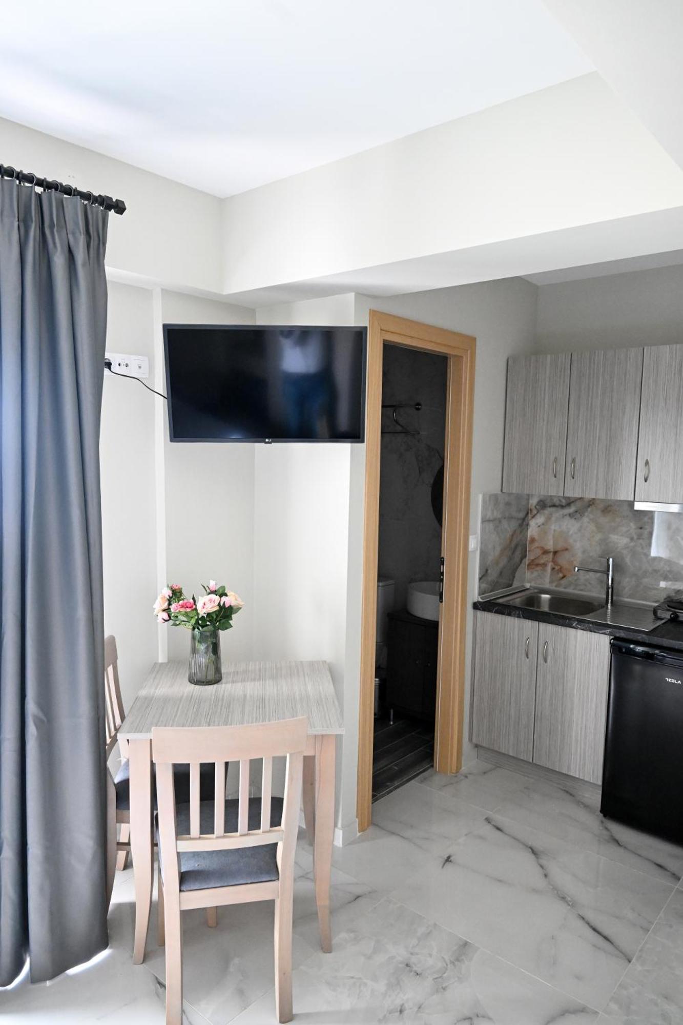 Alta Mare Aparthotel Néa Péramos Екстериор снимка